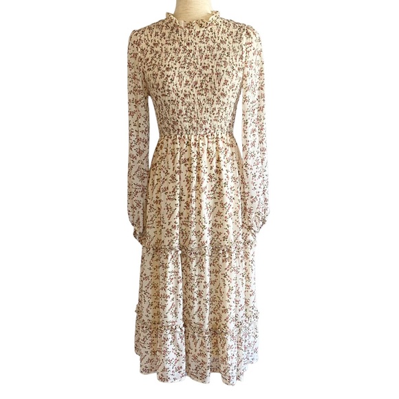 ⭐️ SOLD ⭐️ PETAL & PUP Edwina Shirred Long Sleeve Midi Dress Floral Cream Size 4 - Picture 5 of 13